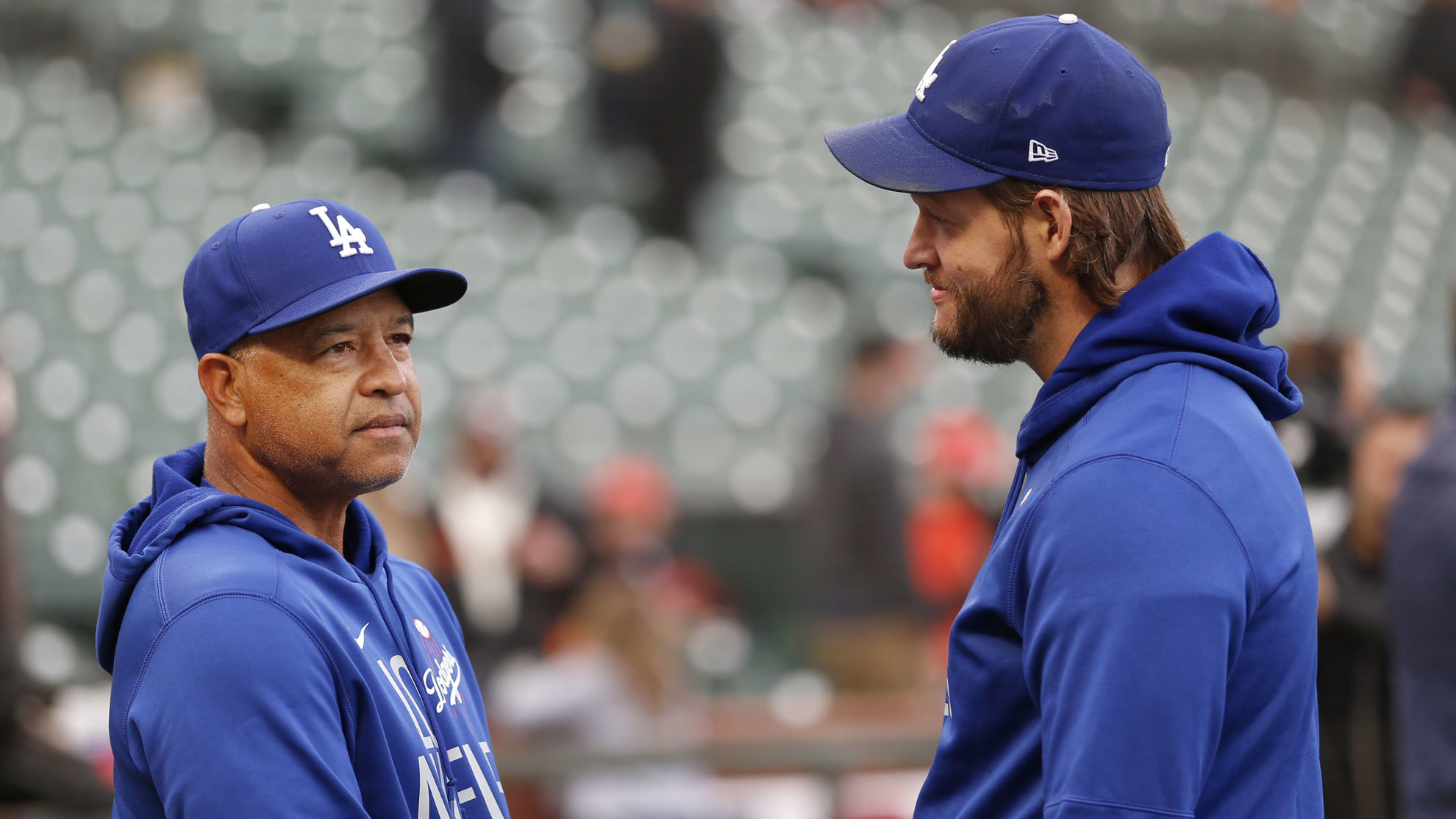 Clayton Kershaw stays with the Dodgers
