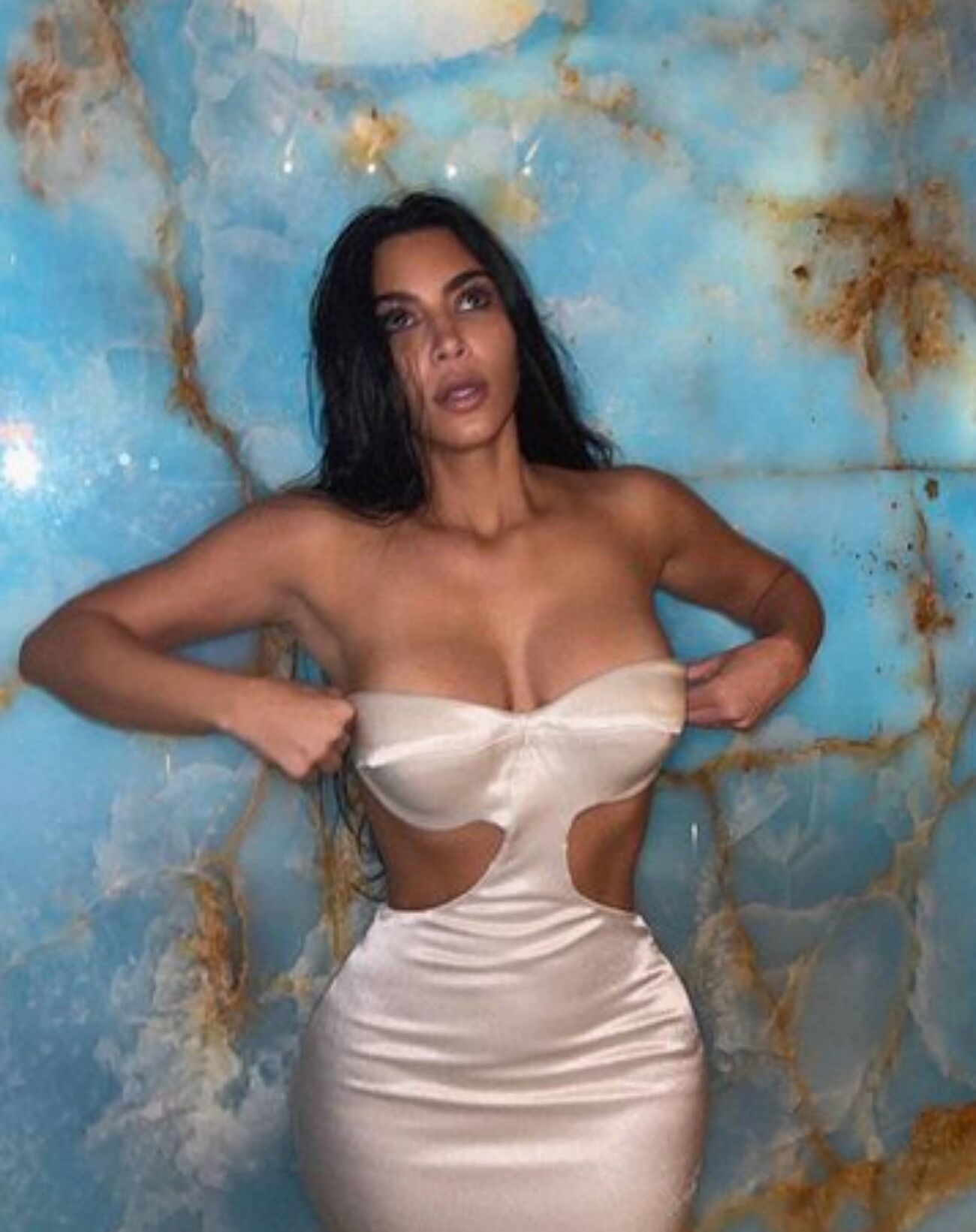 Kim Kardashian comparte sus fotos ms ntimas y personales con sus...