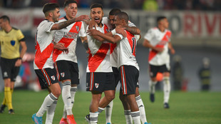 River venció a Fortaleza 2-0 en el Monumental