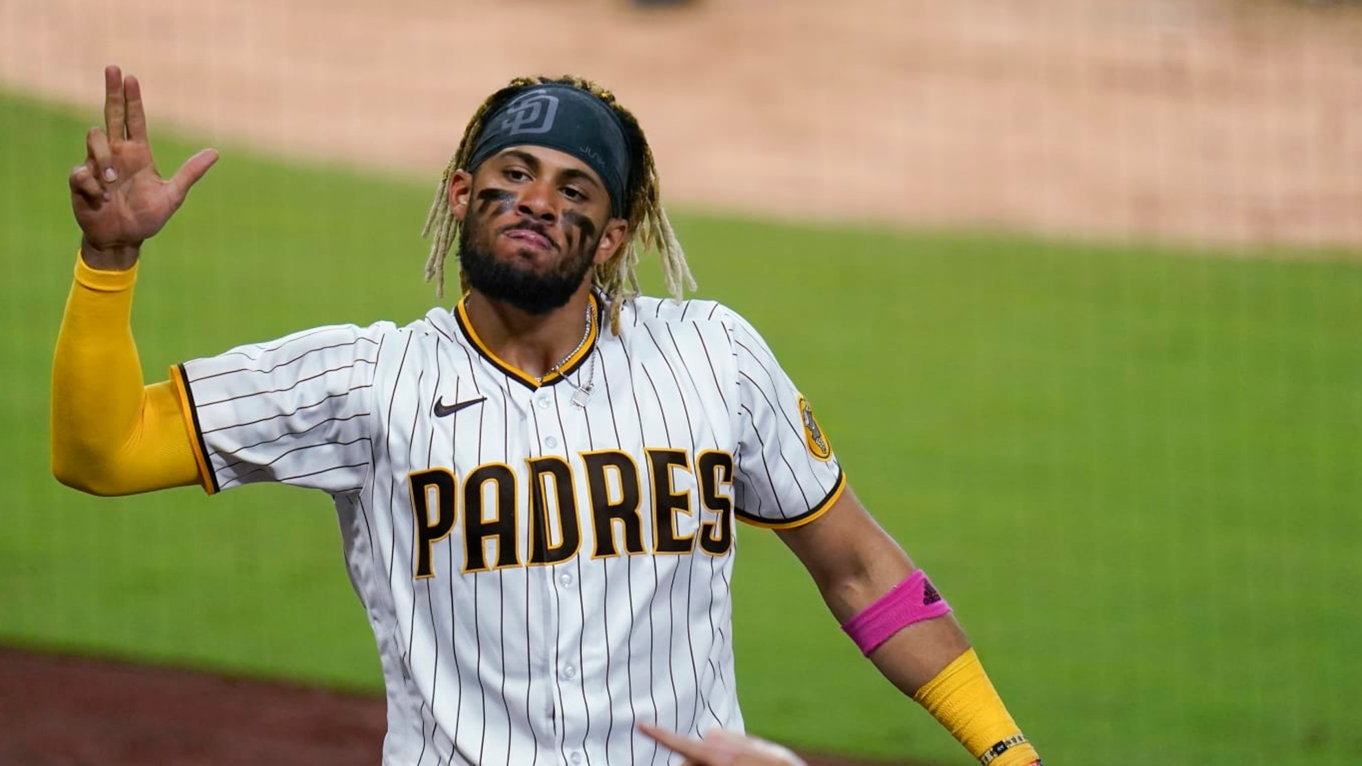 Padres Fernando Tatis Jr representado agencia de Bad Bunny