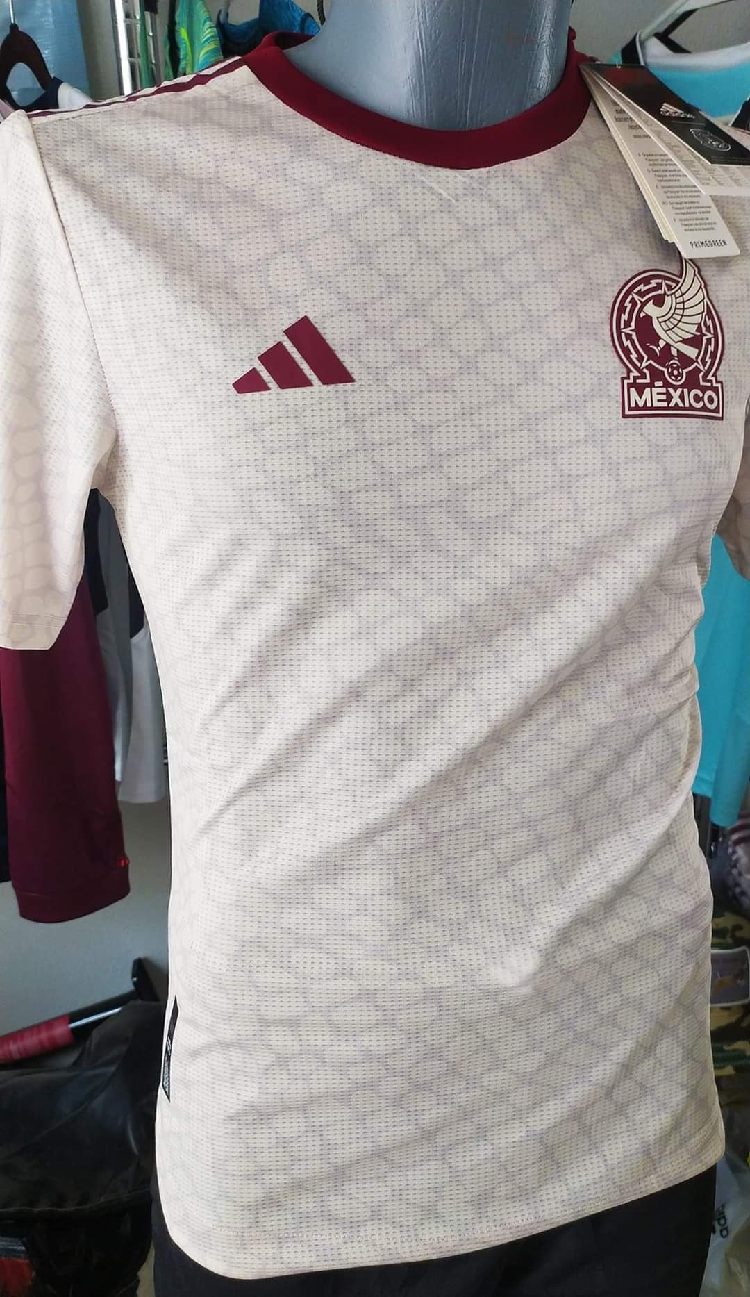 segundo uniforme de la Selección Mexicana | Marcausa