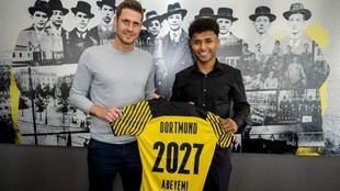 Karim Adeyemi es el nuevo delantero del Borussia Dortmund.