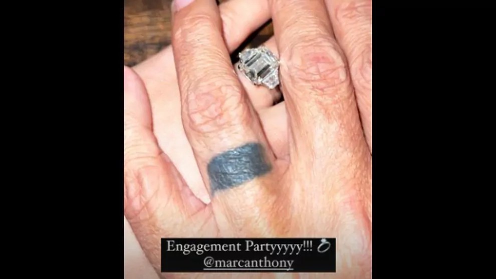 El anillo que Nadia Ferreira recibió de Marc Anthony. Foto Instagram