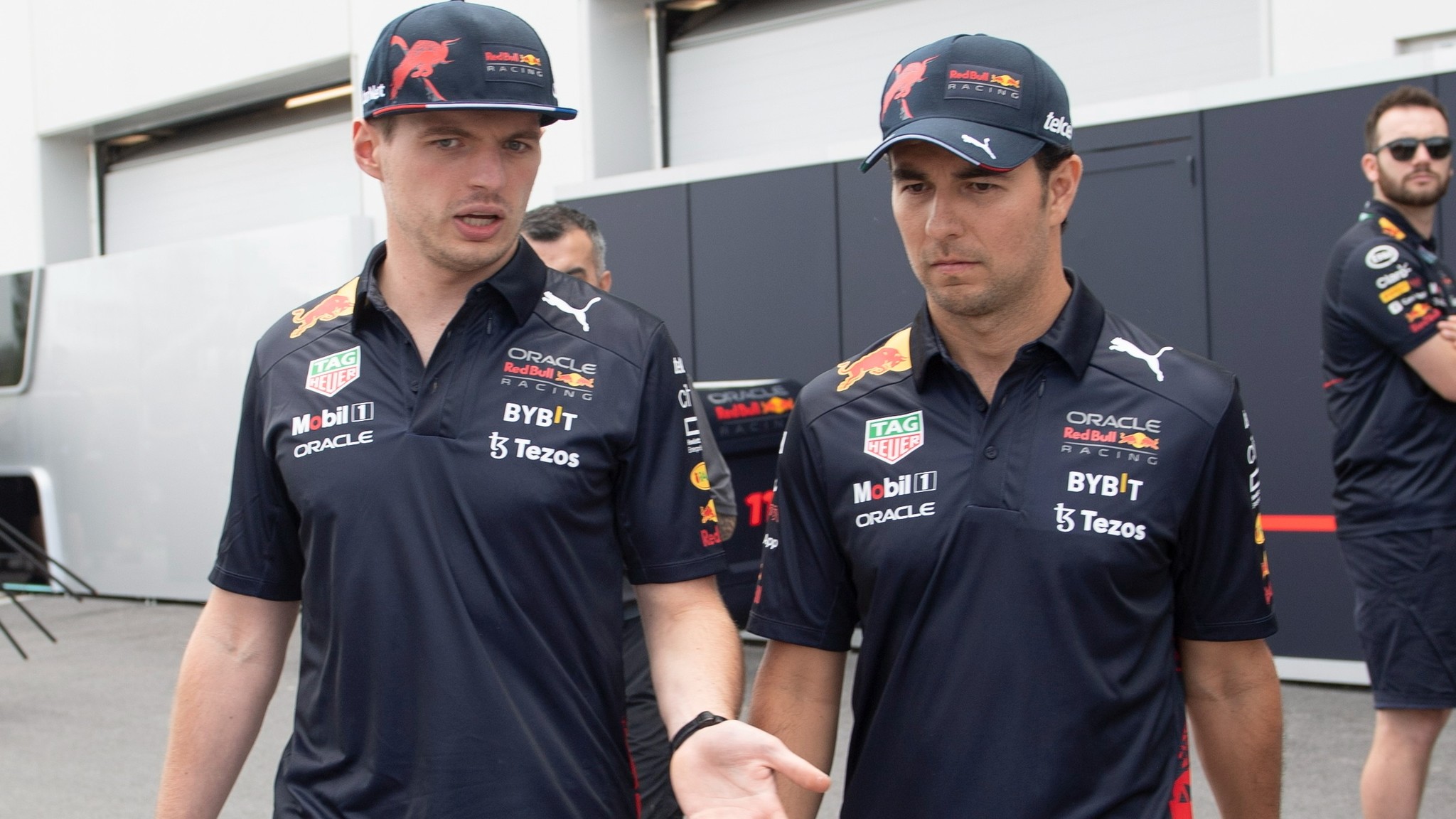 Los pilotos de Red Bull, Max Verstappen y Sergio Prez, buscan mantenerse al frente de la clasificacin en Canad.