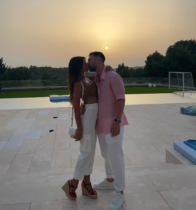 Leo Messi y Antonela Roccuzzo, de vacaciones en Ibiza