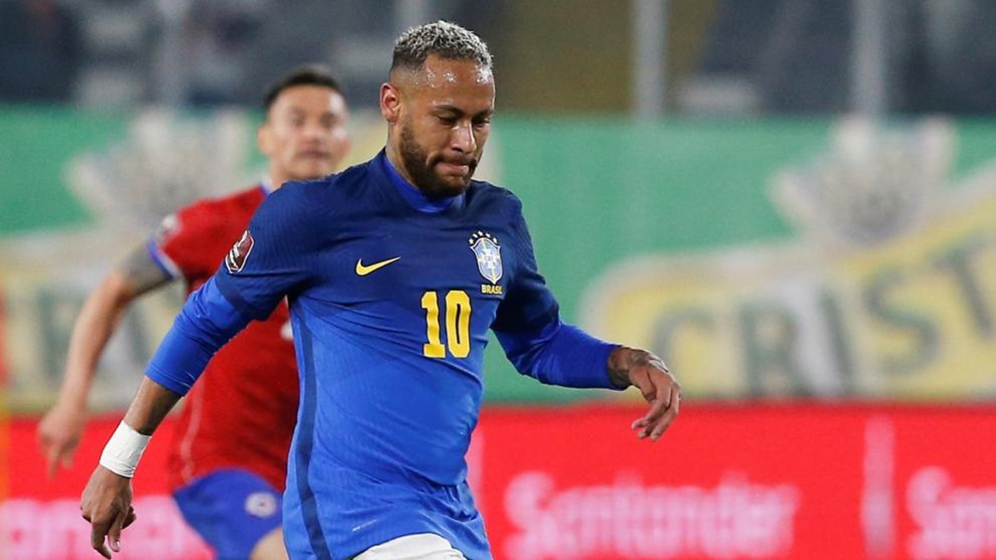 Neymar durante un partido de la selección brasileña