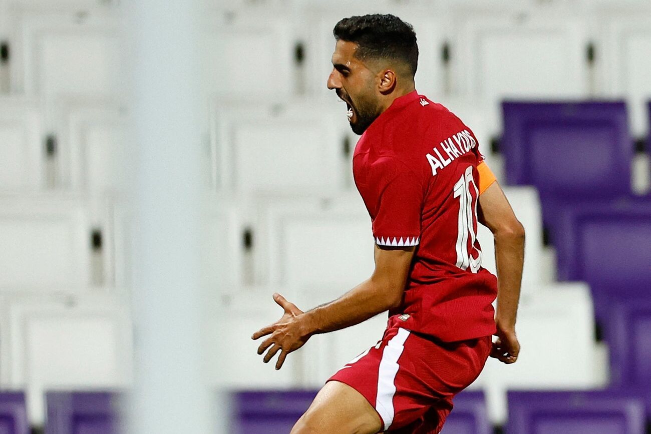 11 - Hassan Al-Haydos (Qatar) - 32/35 penaltis anotados (91.42%)