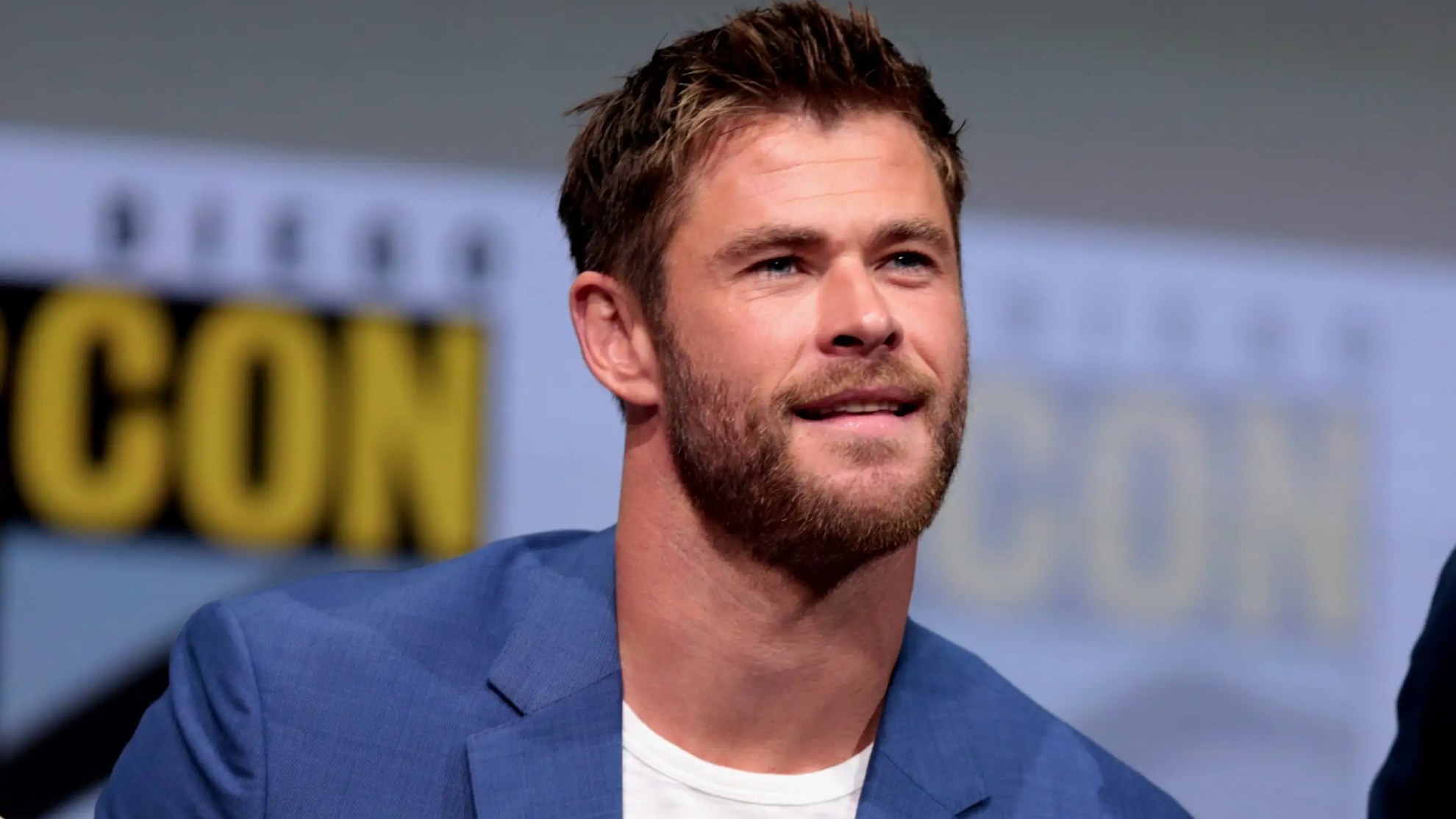 El actor Chris Hemsworth hace una pausa en su carrera al descubrir que  tiene riesgo elevado de desarrollar Alzheimer - BBC News Mundo