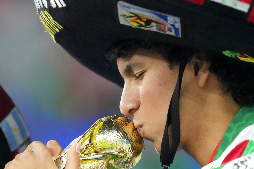 El Cielito Lindo y Polonia va a probar el chile nacional, parte de...