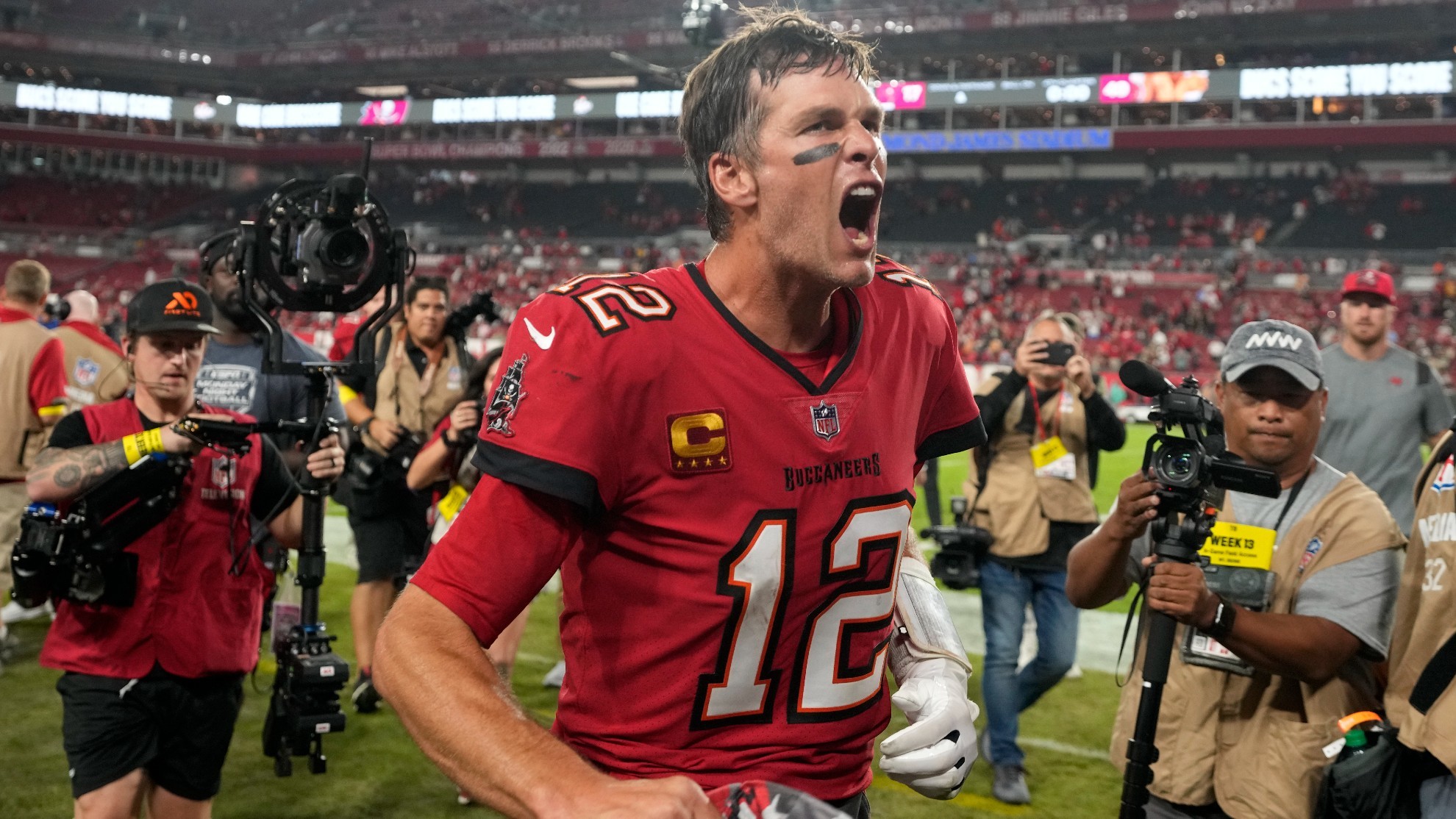 Los 49ers: Un Reto en Casa Contra Tom Brady y los Tampa Bay Buccaneers