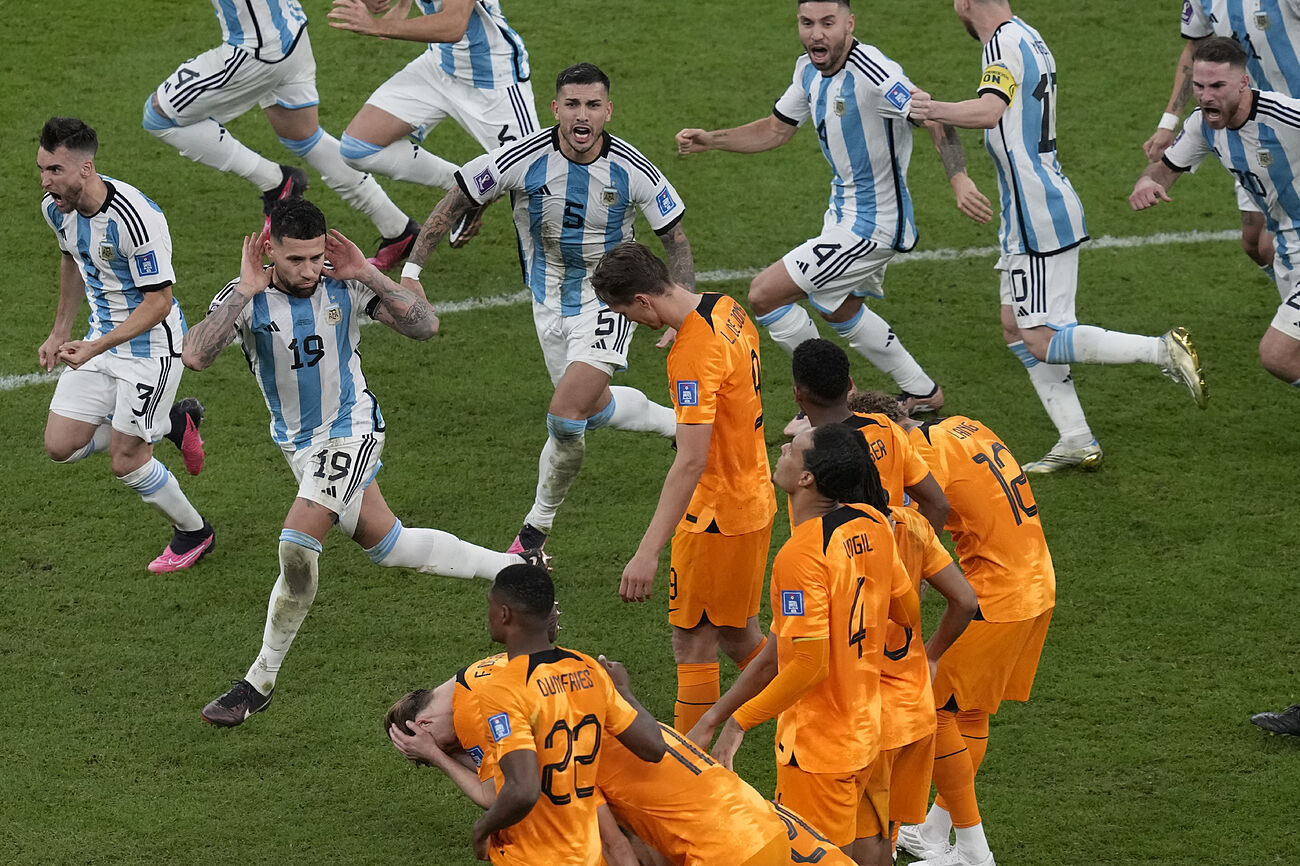 Los argentinos salen a festejar el cobro final de Lautaro Martnez...