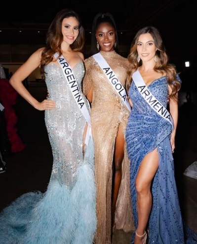 La miss Argentina posa junto a las representantes de Angola y Armenia