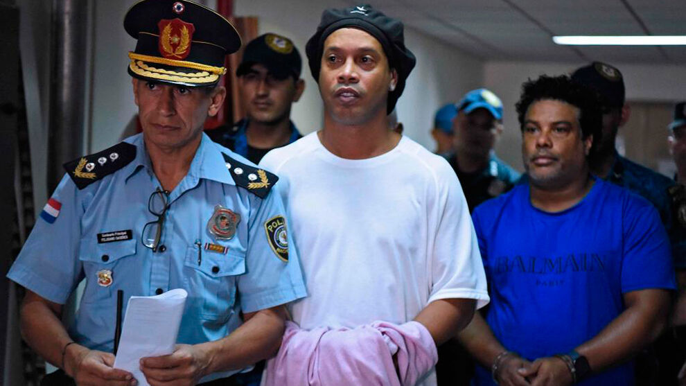 Ronaldinho estuvo en prisin 171 das en Paraguay por falsificacin...