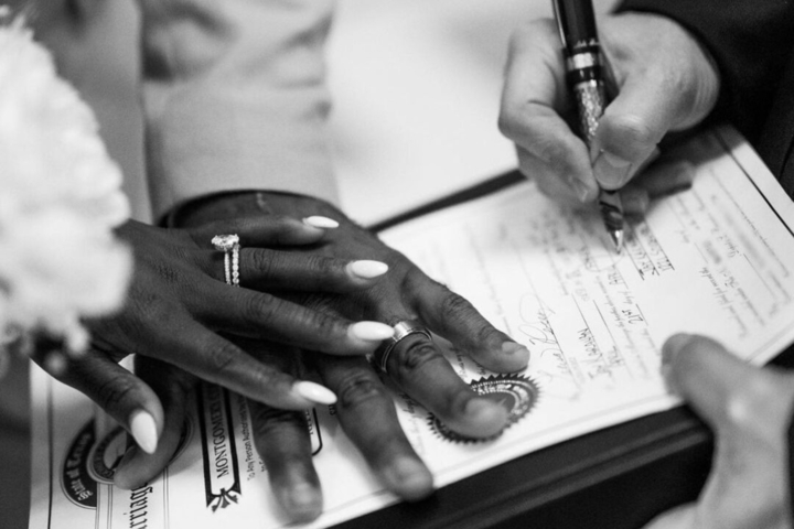 Simone Biles y Jonathan Owens el da de su boda.