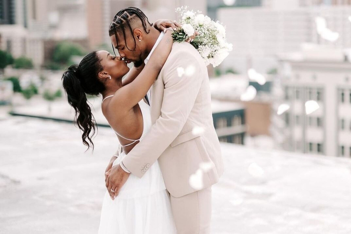 Simone Biles y Jonathan Owens el da de su boda.