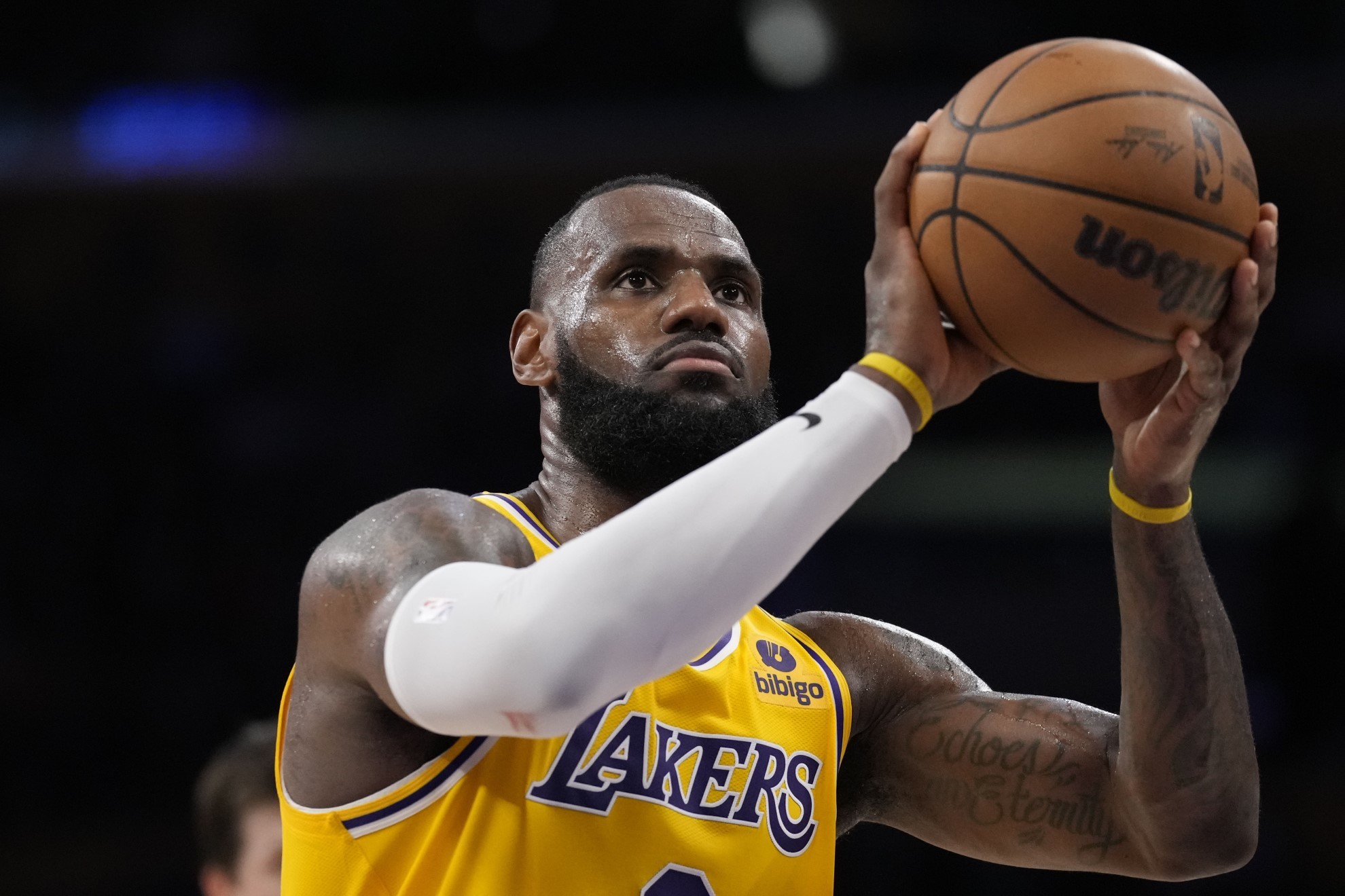 LeBron James' retirement speculations stir controversy, draws comparisons  to Tom Brady and Aaron Rodgers