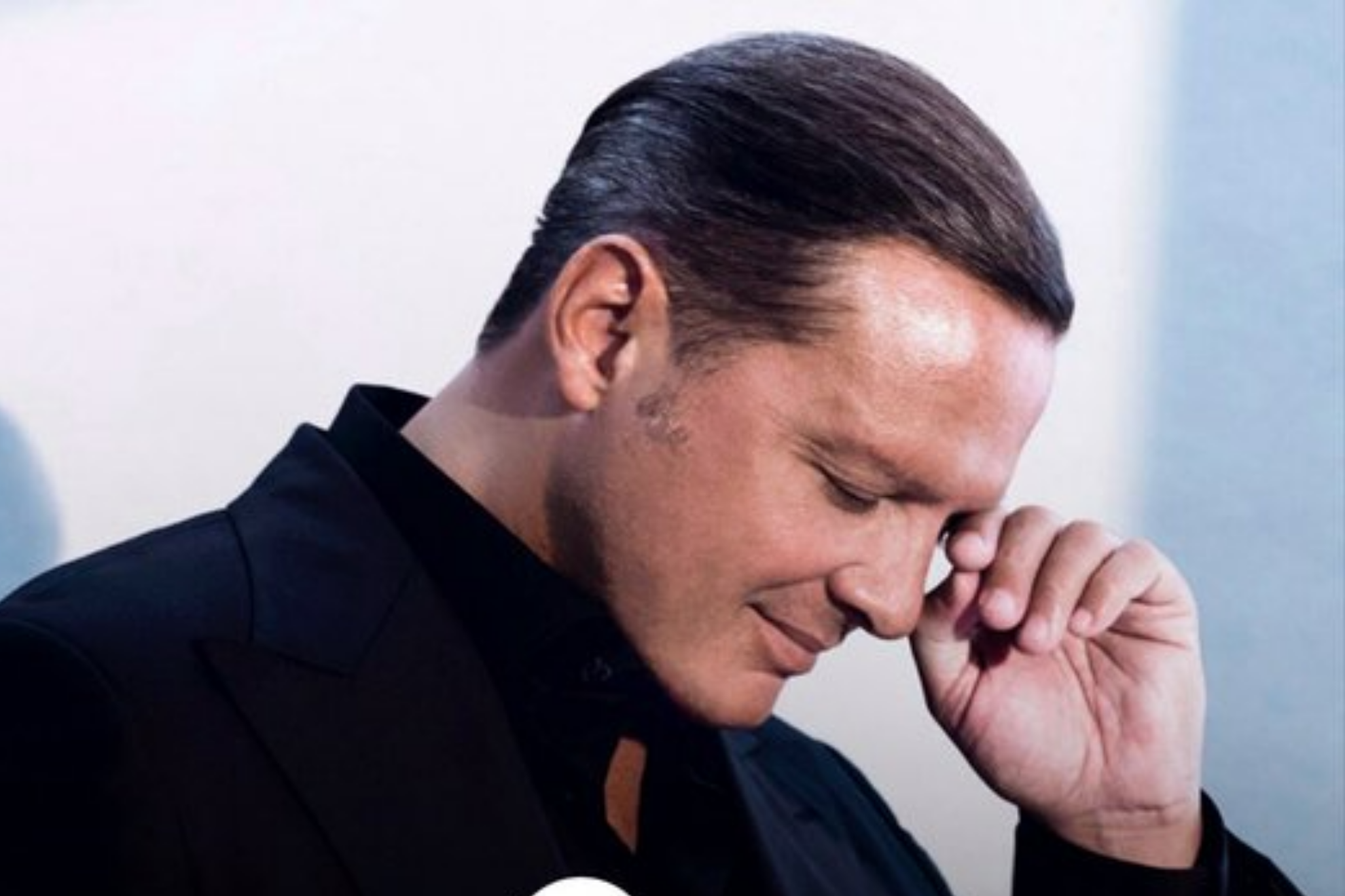 Canta un 10%: Fans decepcionados llenan de críticas a Luis Miguel