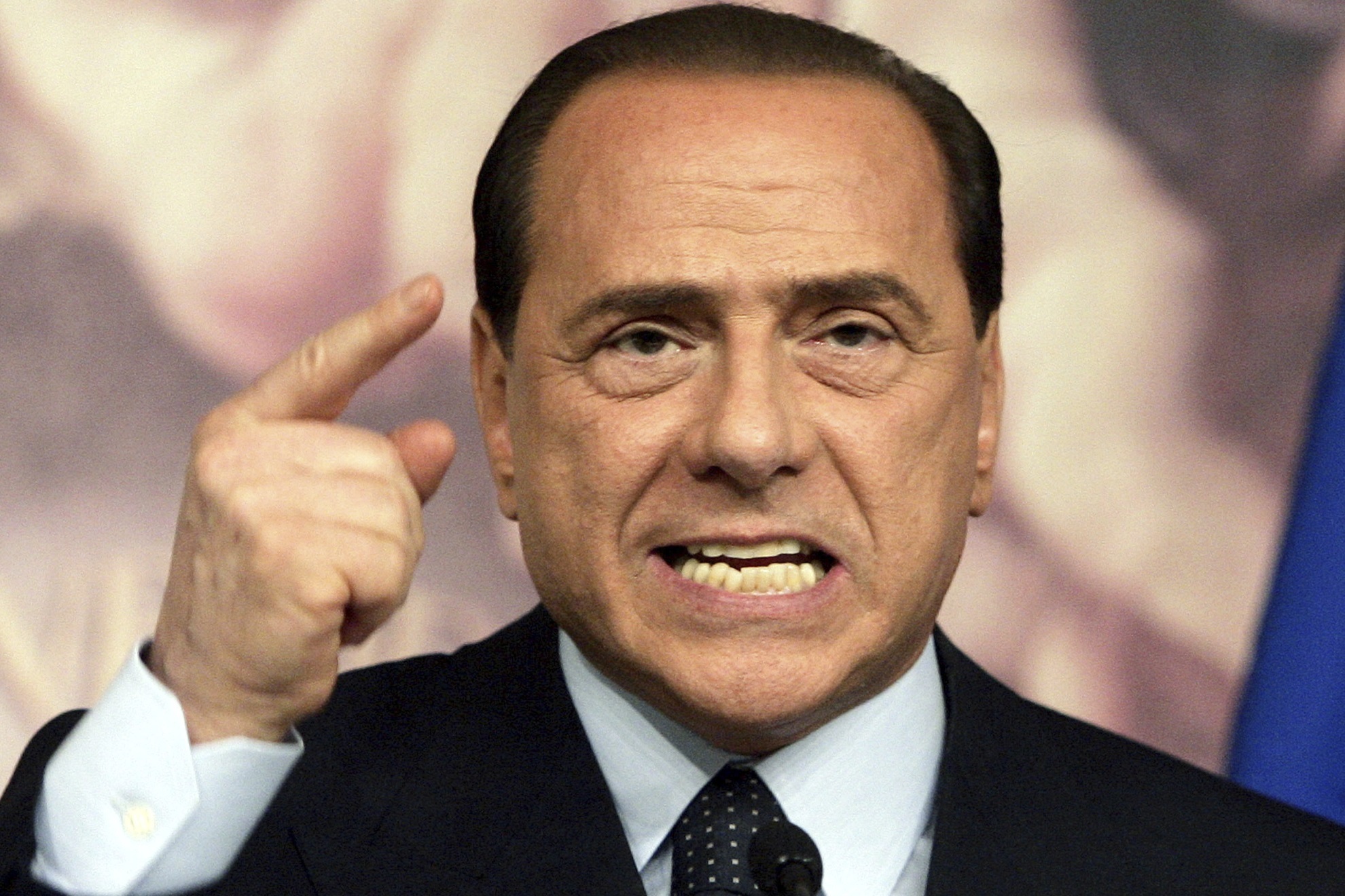 Silvio Berlusconi muere fallece presidente AC Milan primer ministro de Italia Forza poltica leucemia mieloide crnica