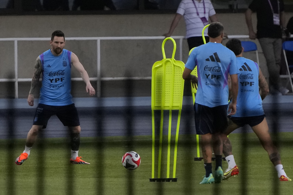 Messi entrena con Argentina en China para el amistoso contra Australia. (Foto: LAPRESSE)