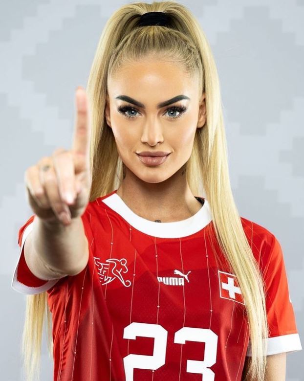 La suiza Alisha Lehmann, que pertenece al West Ham United, 