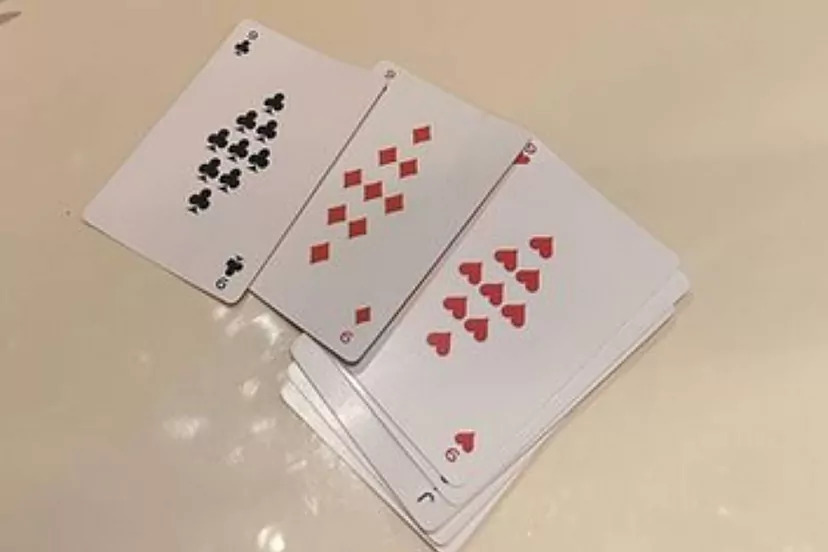 Qu quiso decir Kylian Mbappe publicando una foto con tres cartas con el nmero 9?