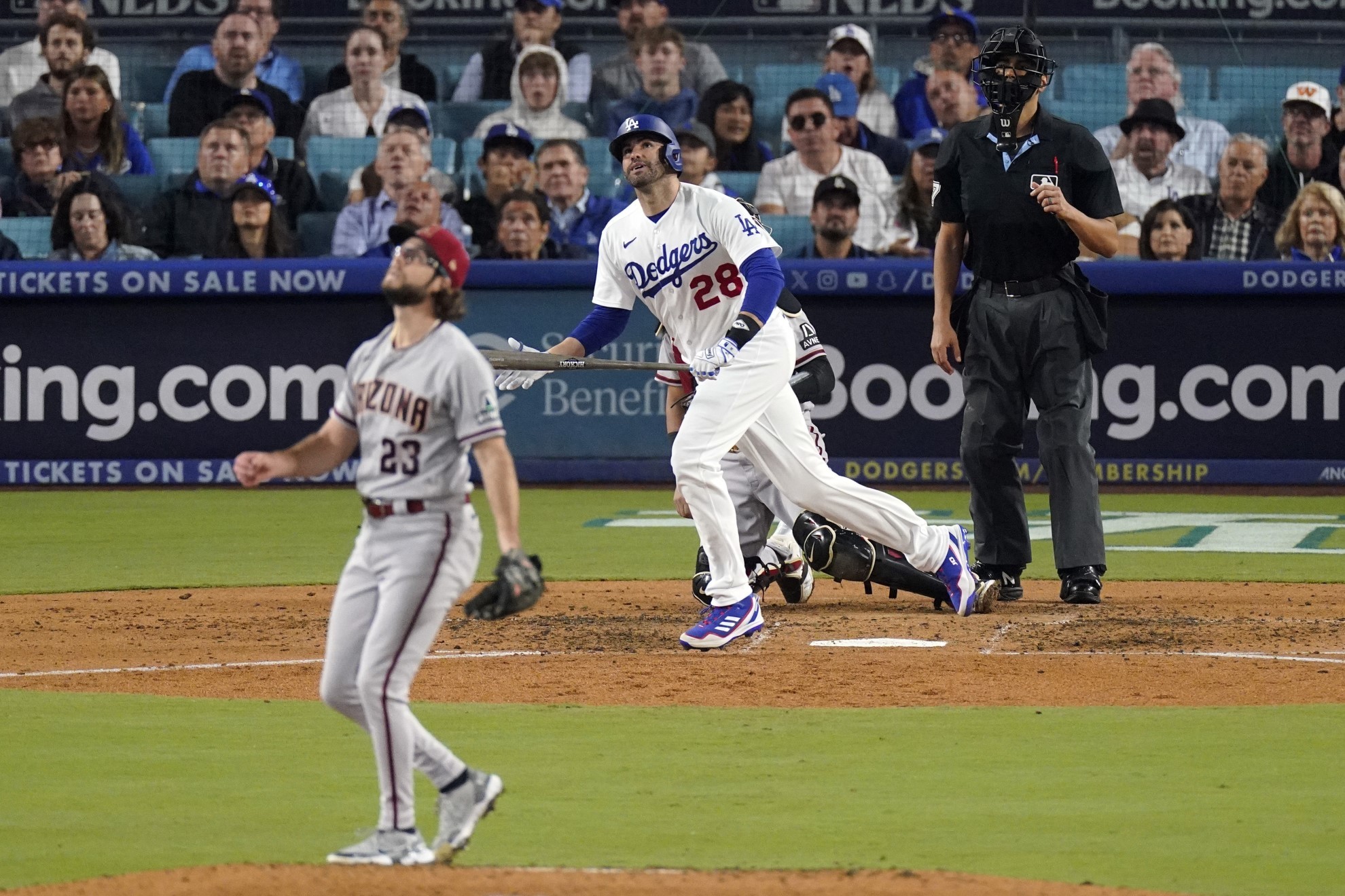 Los Diamondbacks ponen contra la pared a los Dodgers en la NLDS