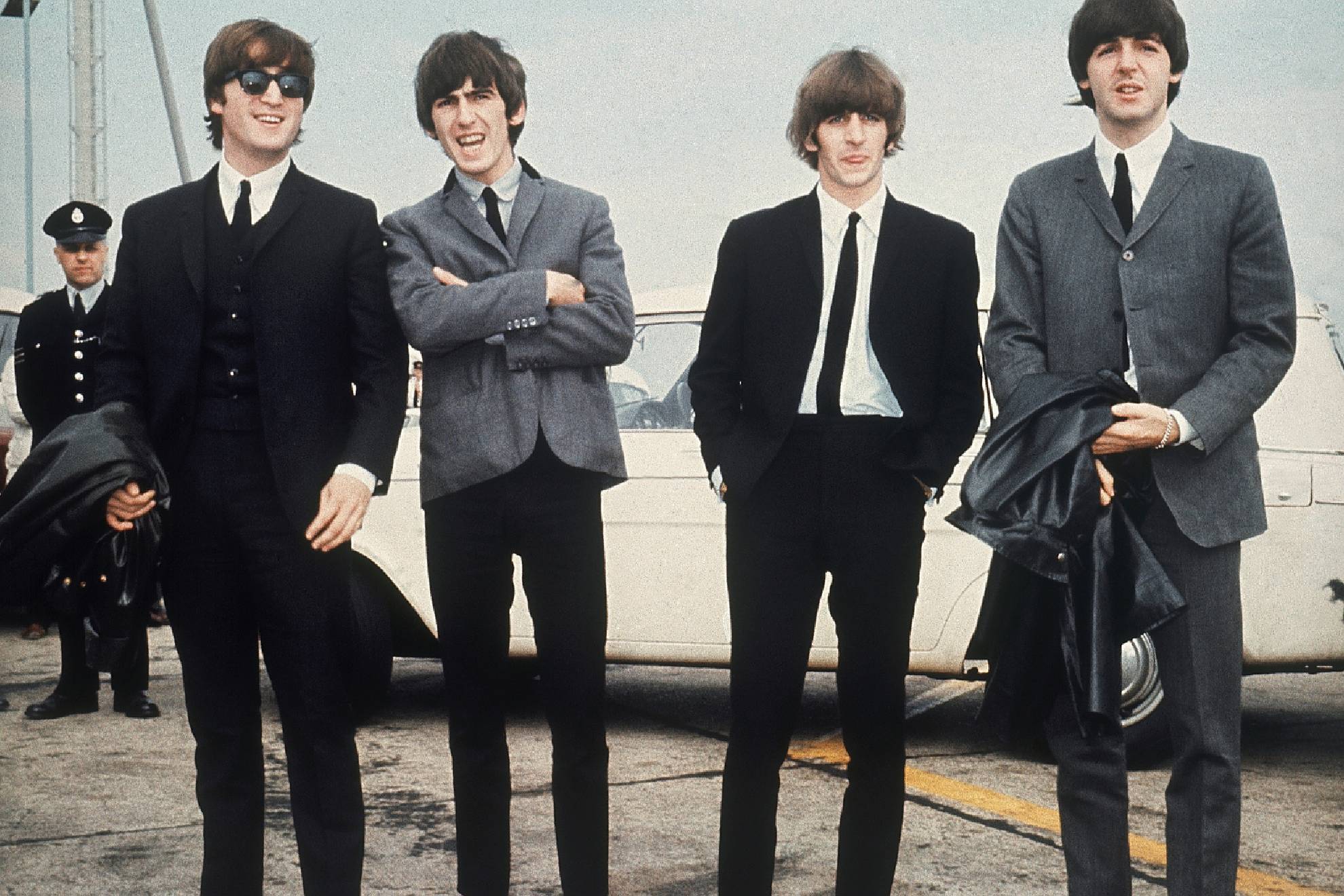 The Beatles, muchos aos despus de su extincin como banda, sacan a la luz una cancin indita.