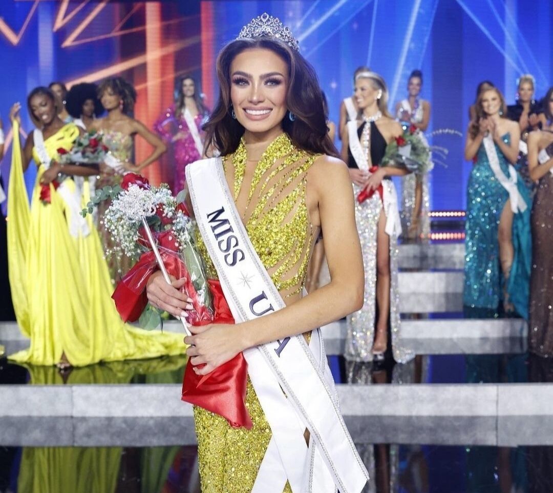 Noelia Voigt fue coronada como Miss USA 2023 en Reno, Nevada en el mes...