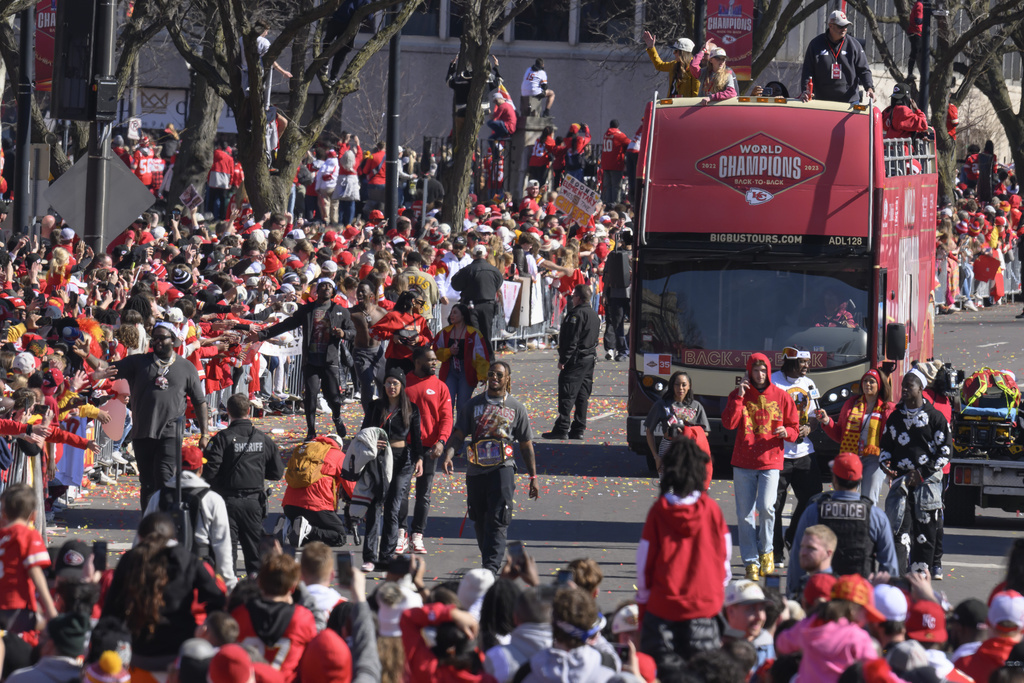 Una locura se vivi en Kansas City con la fiesta de la ciudad para...