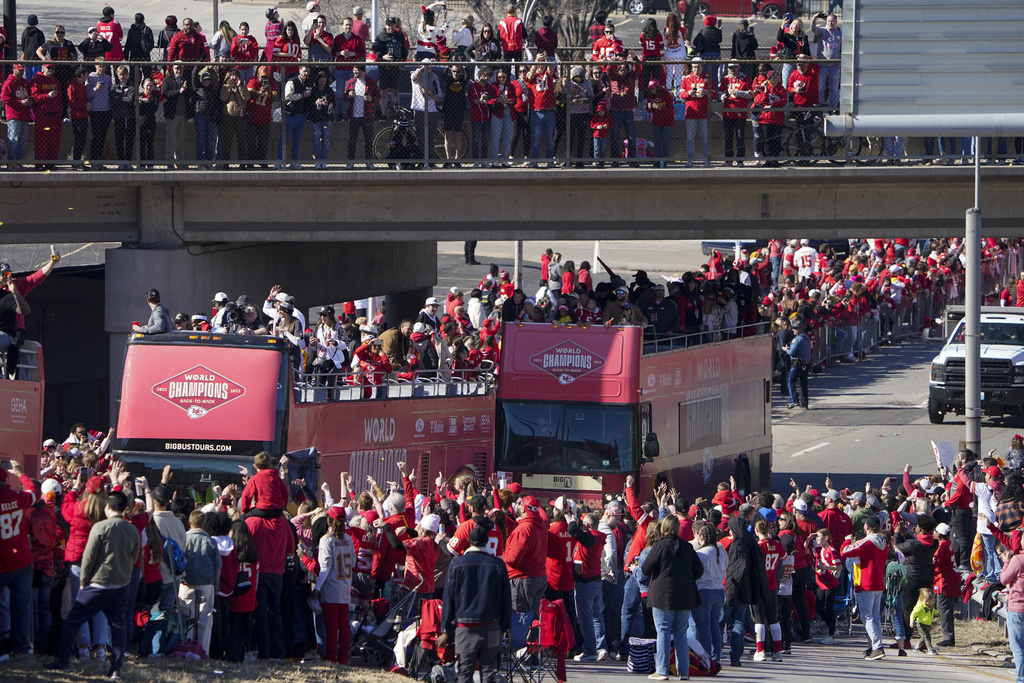 Una locura se vivi en Kansas City con la fiesta de la ciudad para...