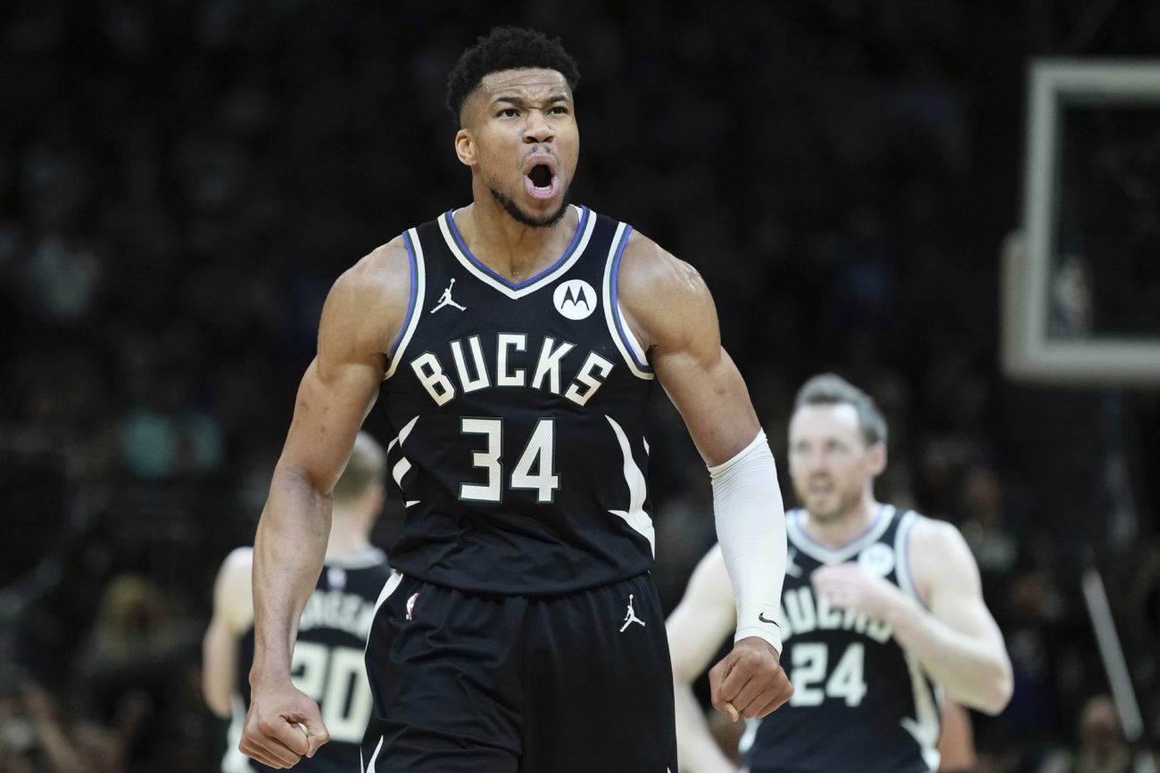 Giannis Antetokounmpo sigue en el listado, con ganancias por $111...