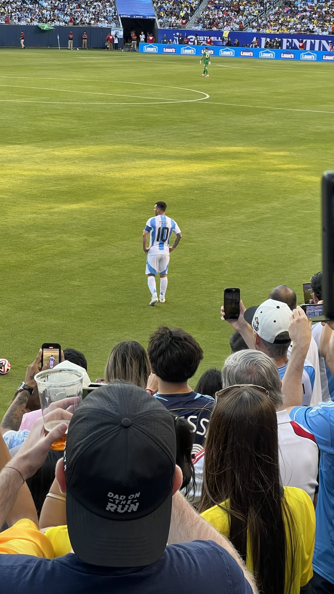 Argentina y Ecuador se enfrentabann en Chicago en el primer ensayo de...