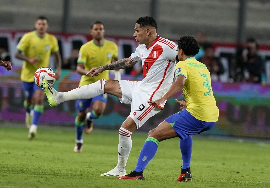 Con 40 aos, Paolo Guerrero se mantiene en la convocatoria de Per