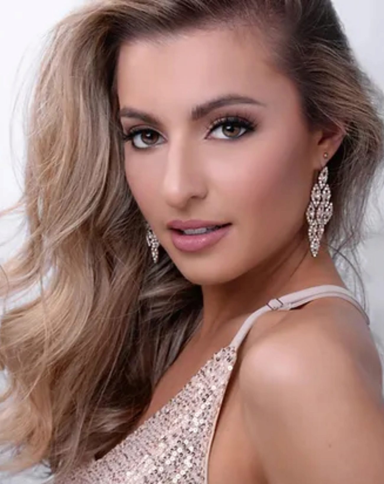 Alana Scheuerer (Miss Florida Citrus)