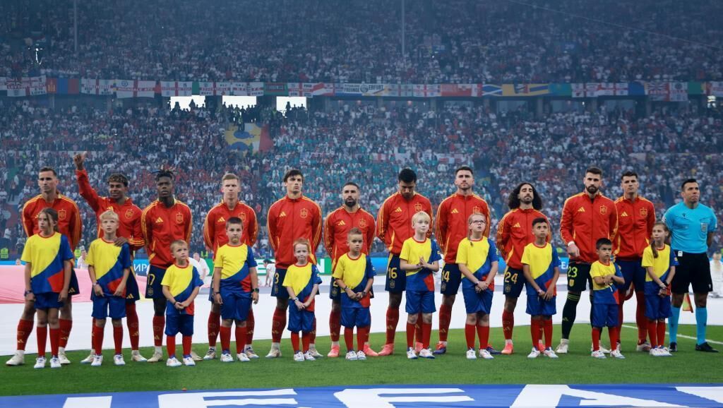 Los espaoles durante la Marcha Real