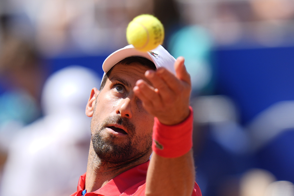 Djokovic, durante uno de sus saques en el partido ante Nadal.