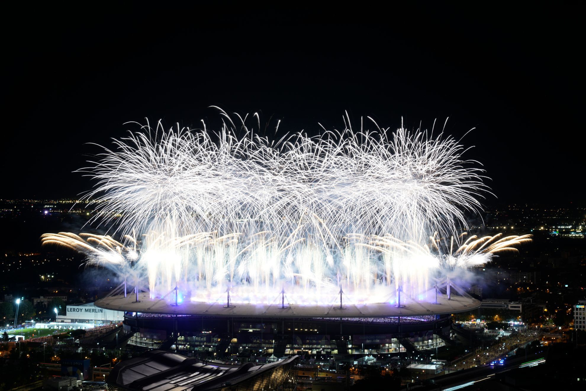 Juegos Olímpicos 2024 EN VIVO, HOY domingo 11 de agosto | Atletas de todo el mundo cantan "We are the Champions" a todo pulmón