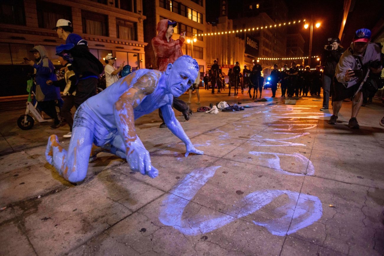 Hubo hasta performances en las calles.