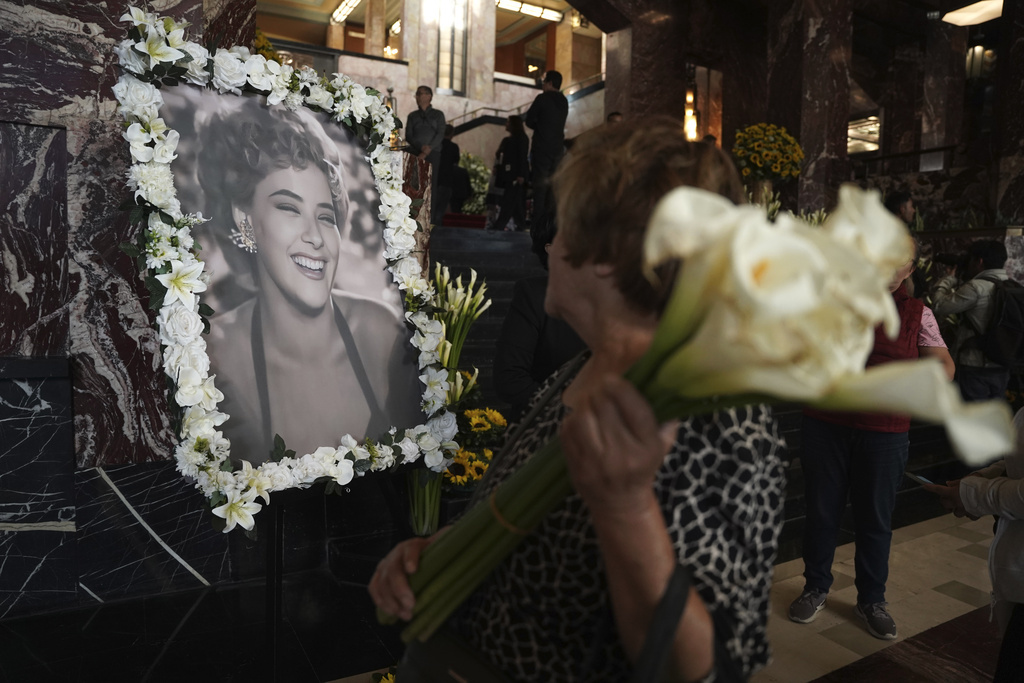 Silvia Pinal tuvo una carrera de ms de seis dcadas en el cine, la...