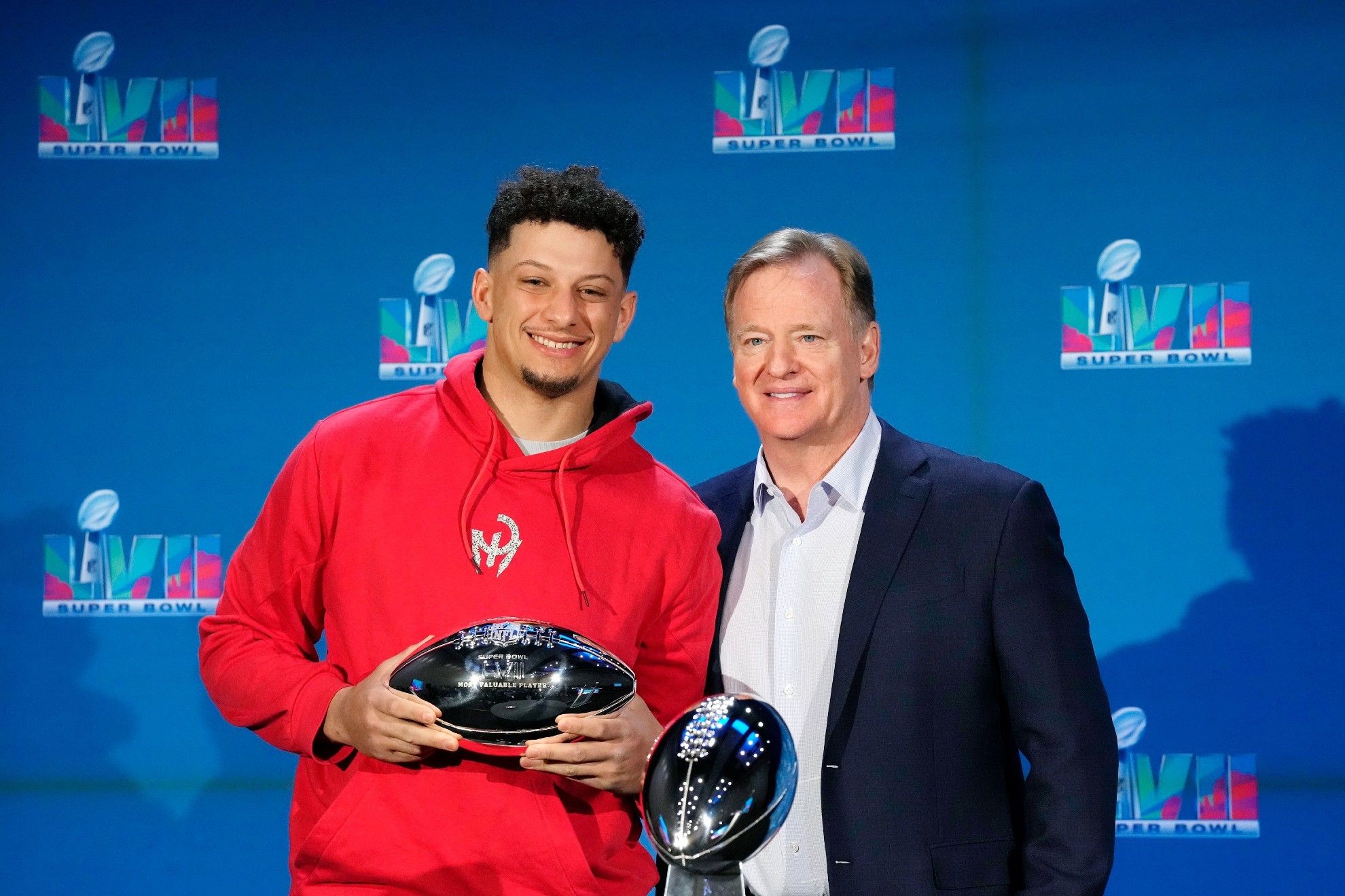 Patrick Mahomes (izq.) ha sigo el ganador del MVP en las ltimas dos ediciones del Super Bowl.